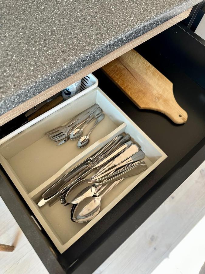 Lodge, Een Super Knus Tiny House, Nabij Vaarwater En Haven! Belt-Schutsloot Exteriör bild